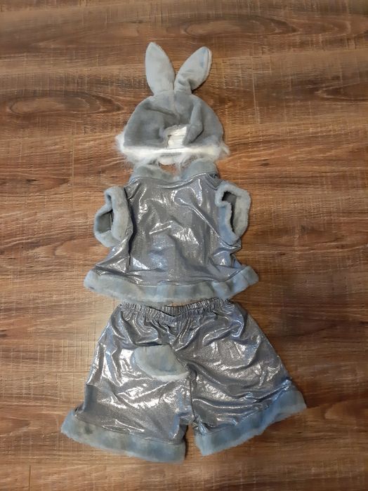 Прокат дитячих карнавальних костюмів ведмедик/зайчик