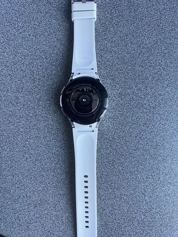 Продам Samsung Galaxy Watch 4 classic 46 silver