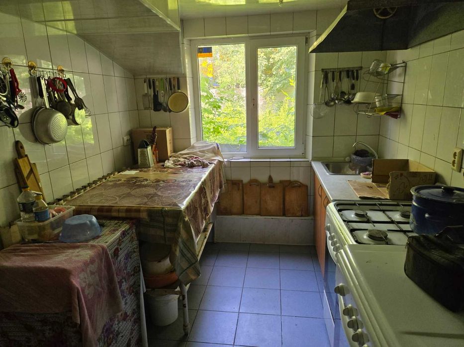 Продам комерційне приміщення 225 м² під бізнес , смт. Високий