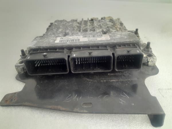 Centralina motor / ECU RENAULT Scénic III (JZ0/1_)