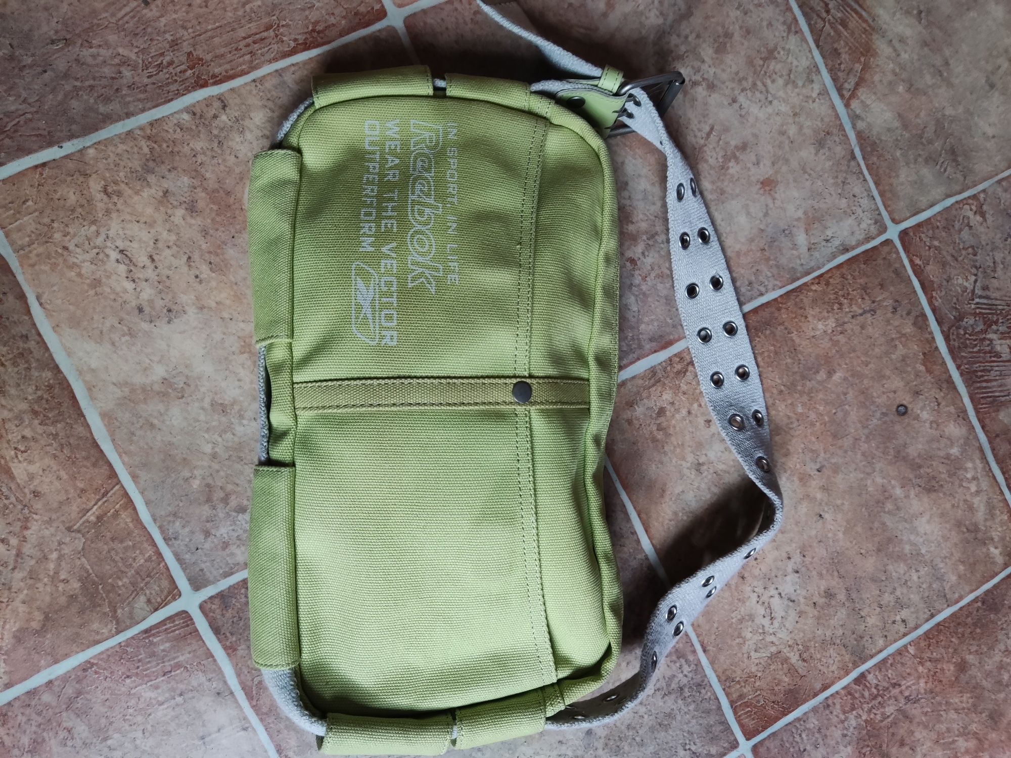 Bawełniana groszkowa torebka Reebok
