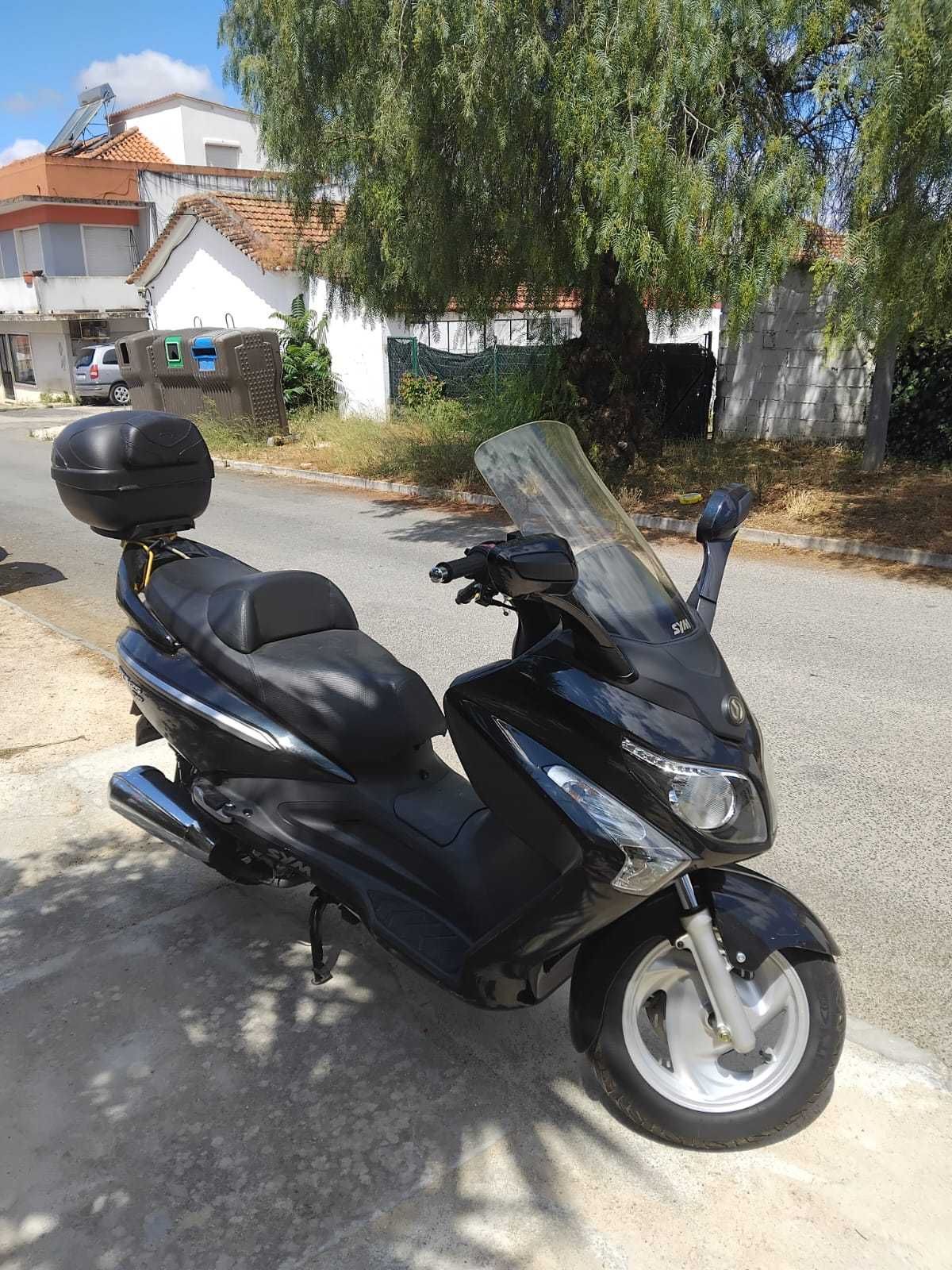 SYM GTS 125 como nova