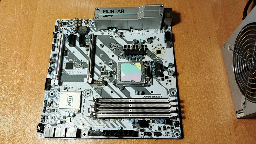 Материнская плата под ремонт HD6870/1151/AM3+/1155/1150(РАДИАТОРЫ)SSD