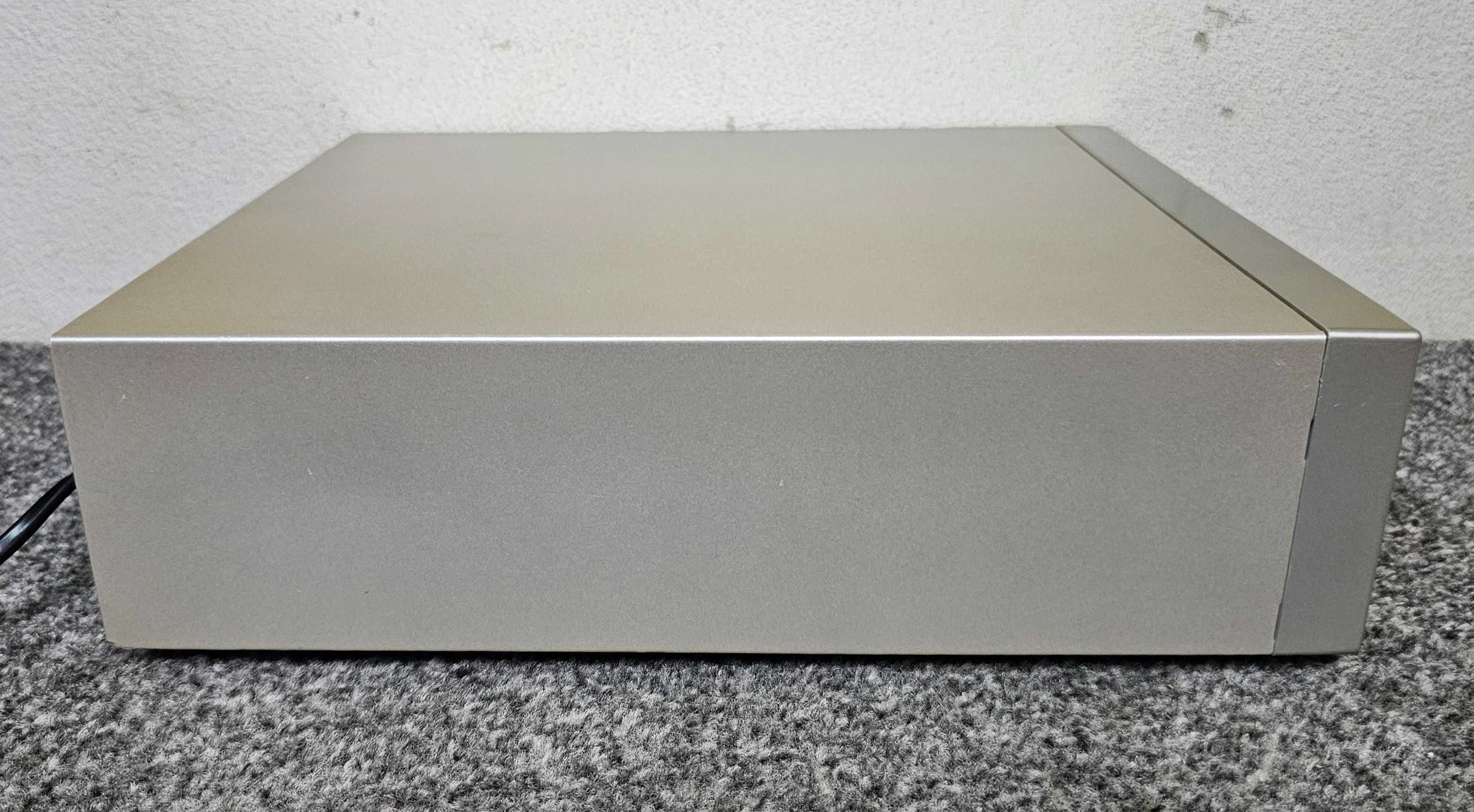 Magnetofon, deck Pioneer T-C3. Rozmiar MIDI . Wysyłka 0 zł
