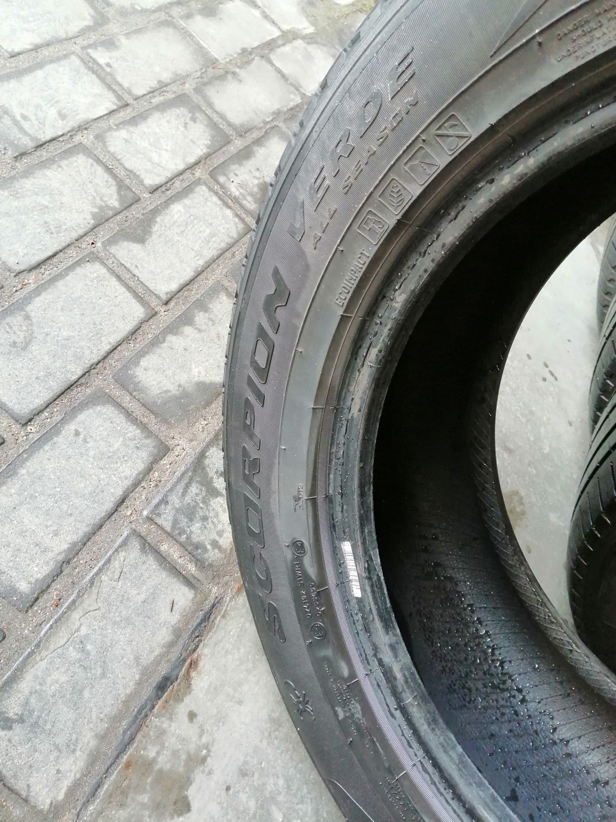 Opony Pirelli 255/55/18