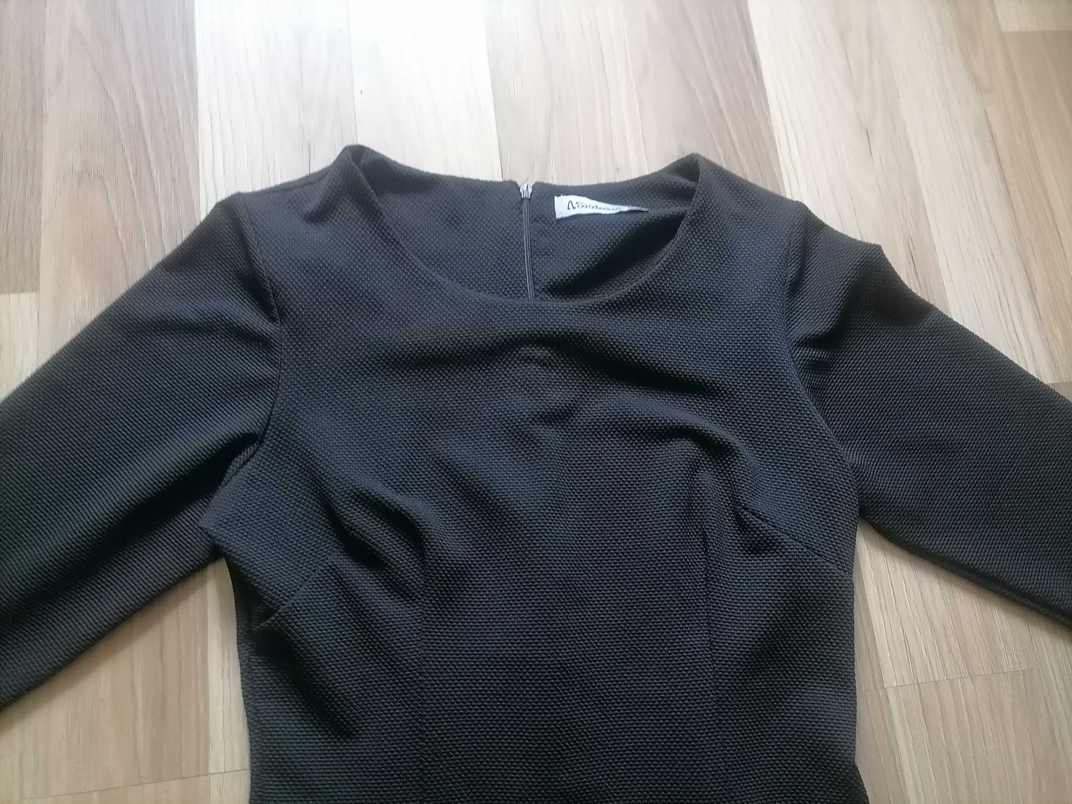 Czarna sukienka rozmiar M