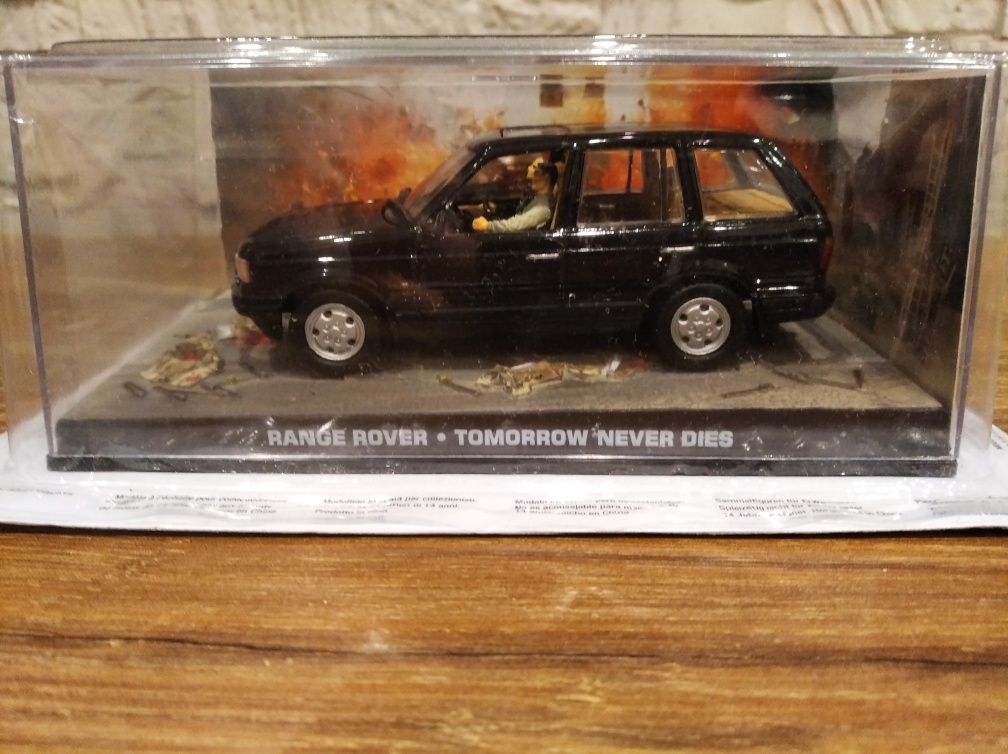 1:43 Range Rover 007 Bond Tomorrow Never Dies model