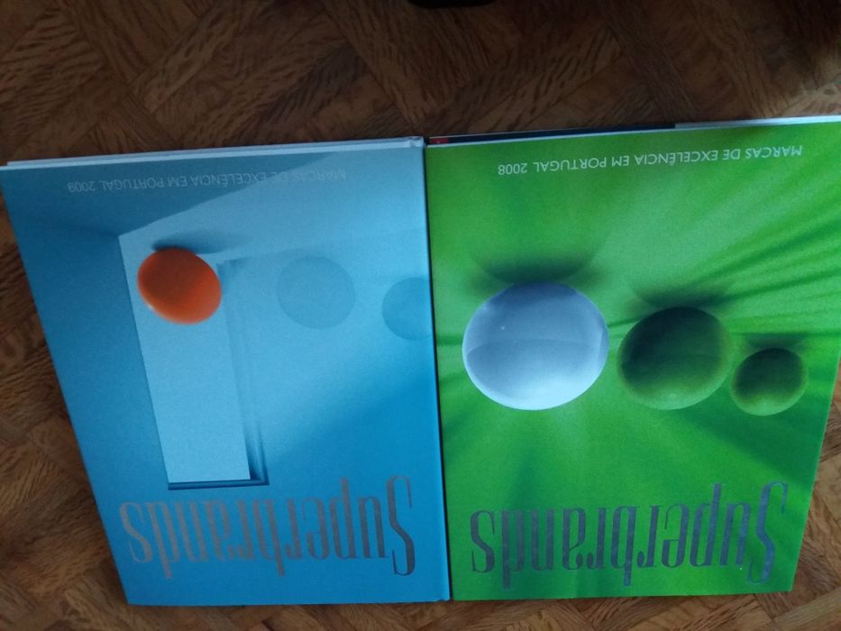 2 livros Superbrands de 2008 e 2009