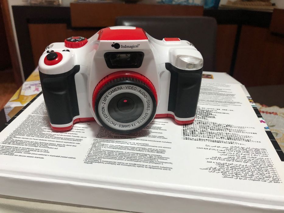 Máquina fotográfica de criança