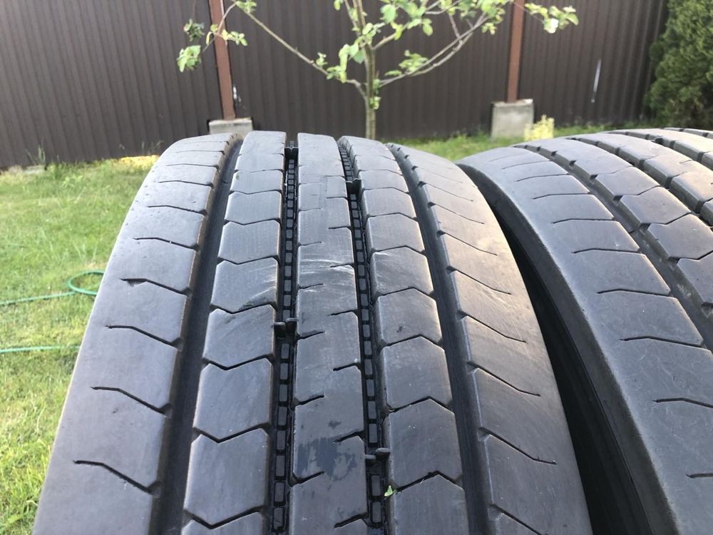 Шини/Резина Bredgestone 295/80 R22.5 В хорошому стані!