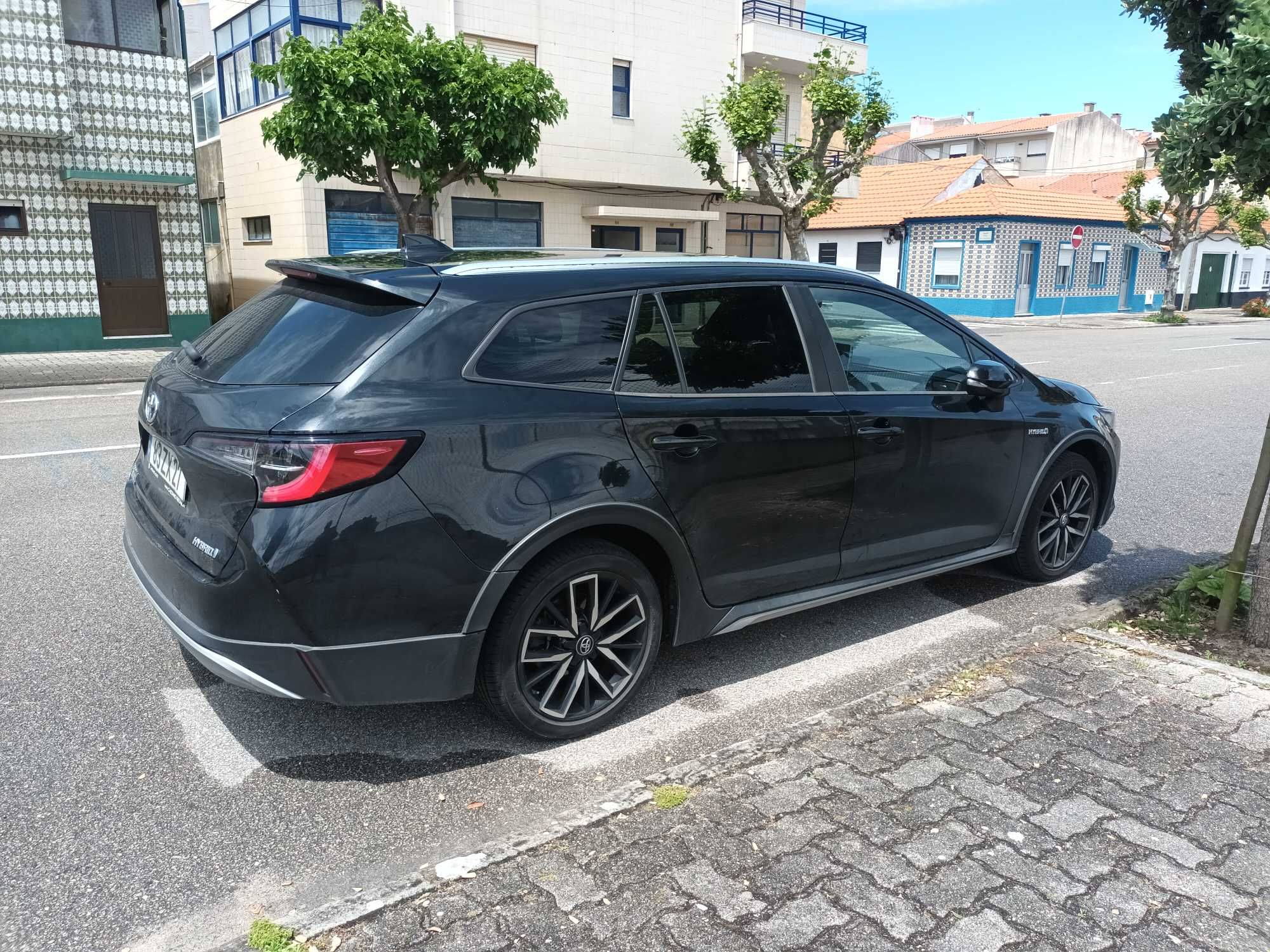 Toyota Corolla TS 1.8 híbrido TREK