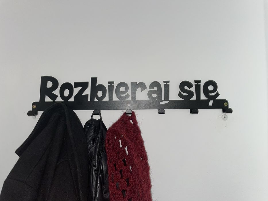 wieszak ścienny na ubrania