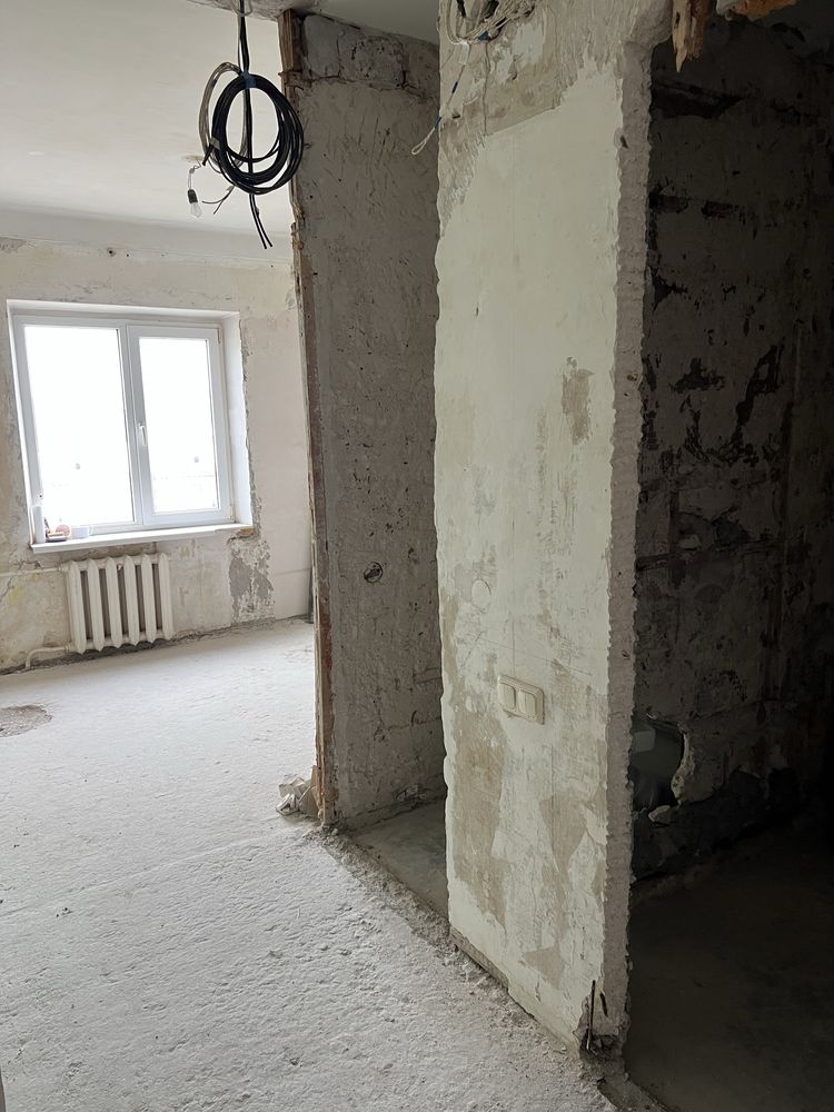 Продам двух комнатную квартиру Грязнова Фортечна 45