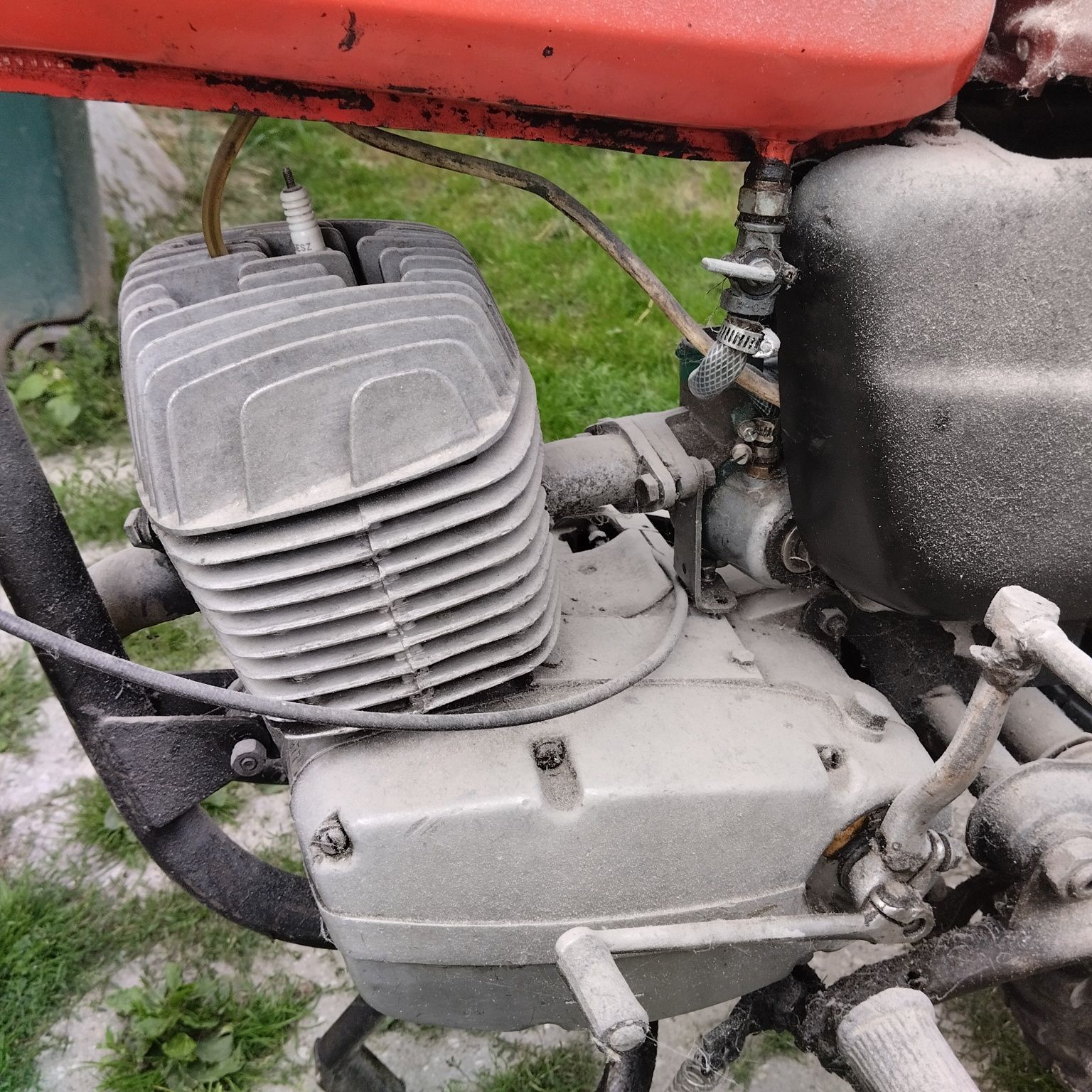 Silnik wsk 175  .