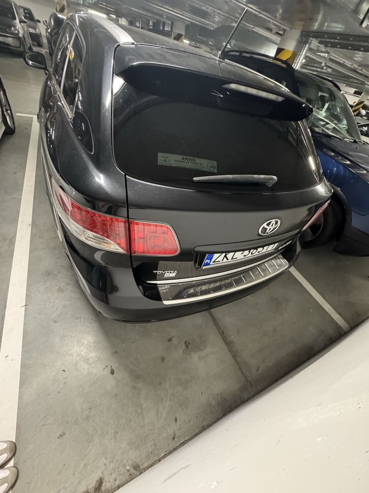 Toyota Avensis 2.2 D‑CAT 2009, kombi (automatyczna skrzynia)