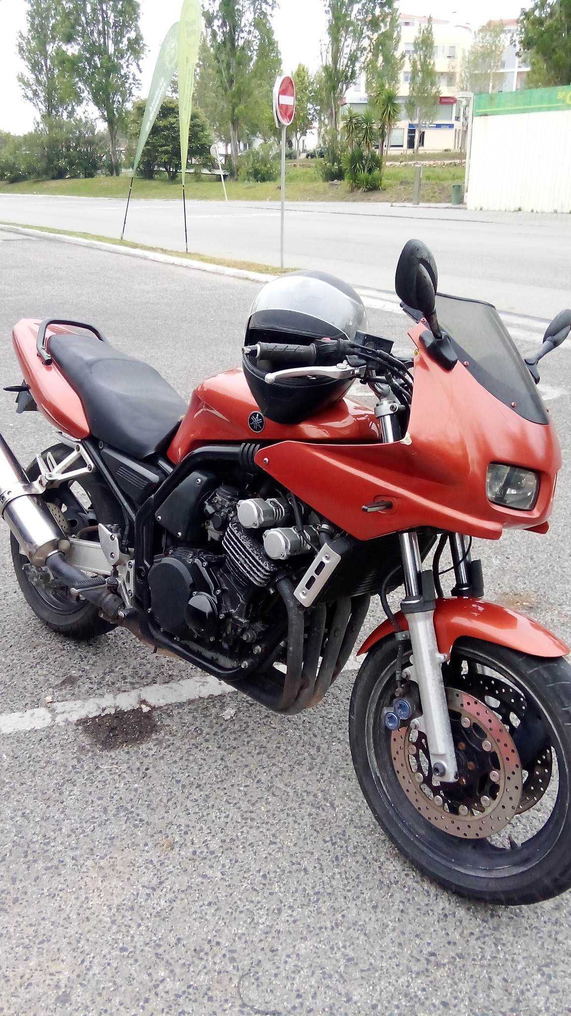 Yamaha 600cc - FAZER 1998
