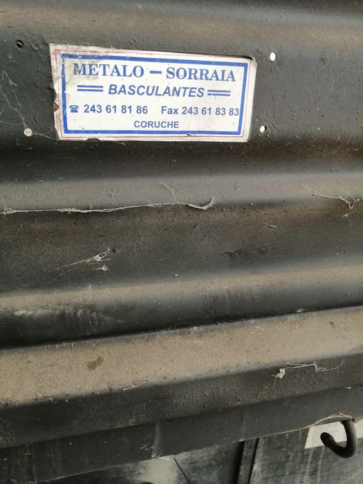 Caixa metálica + báscula