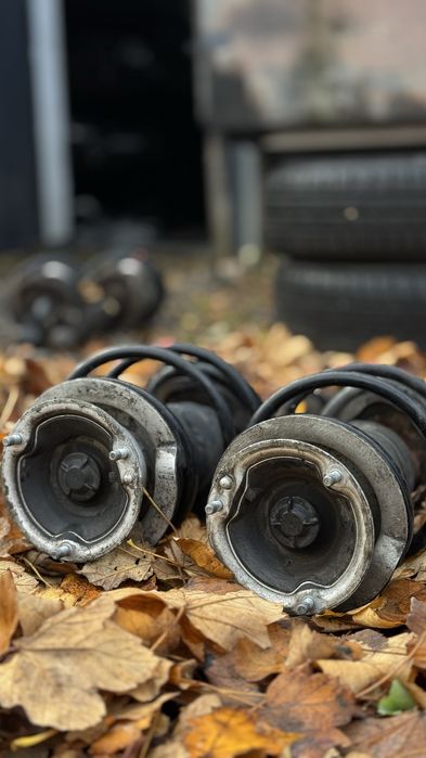 Передні Стойки Стійки БМВ E46 оригінал червоні мітки стойки пружина