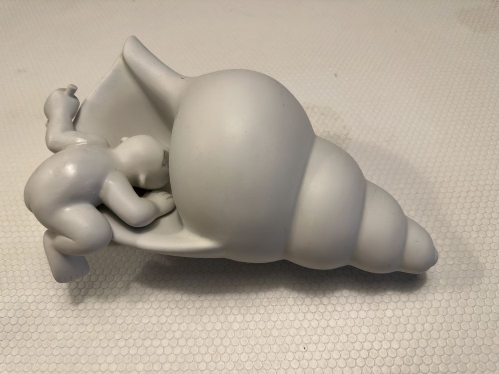 Escultura Vista Alegre O Novo Inquilino