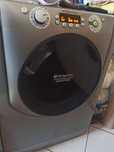 Srebrna pralka Hotpoint Arston 9 kg wsadu