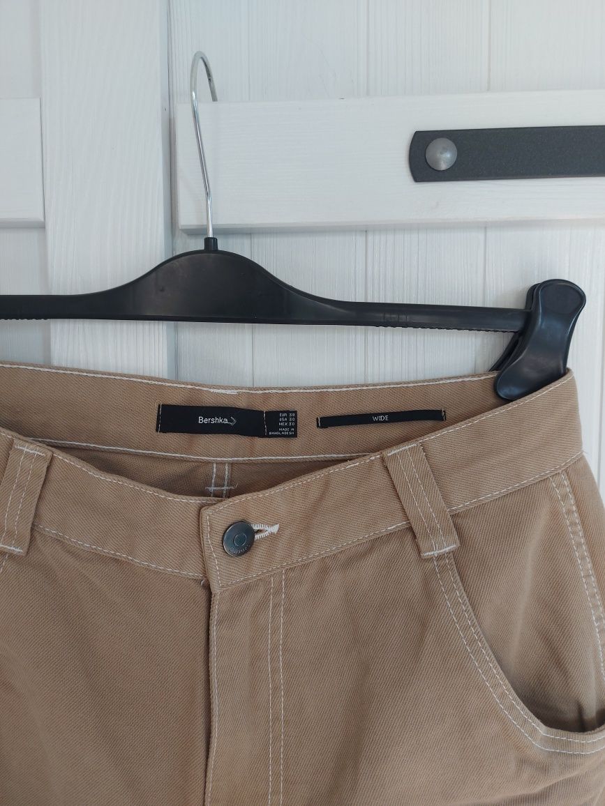 Spodnie Cargo Bershka model Wide 38