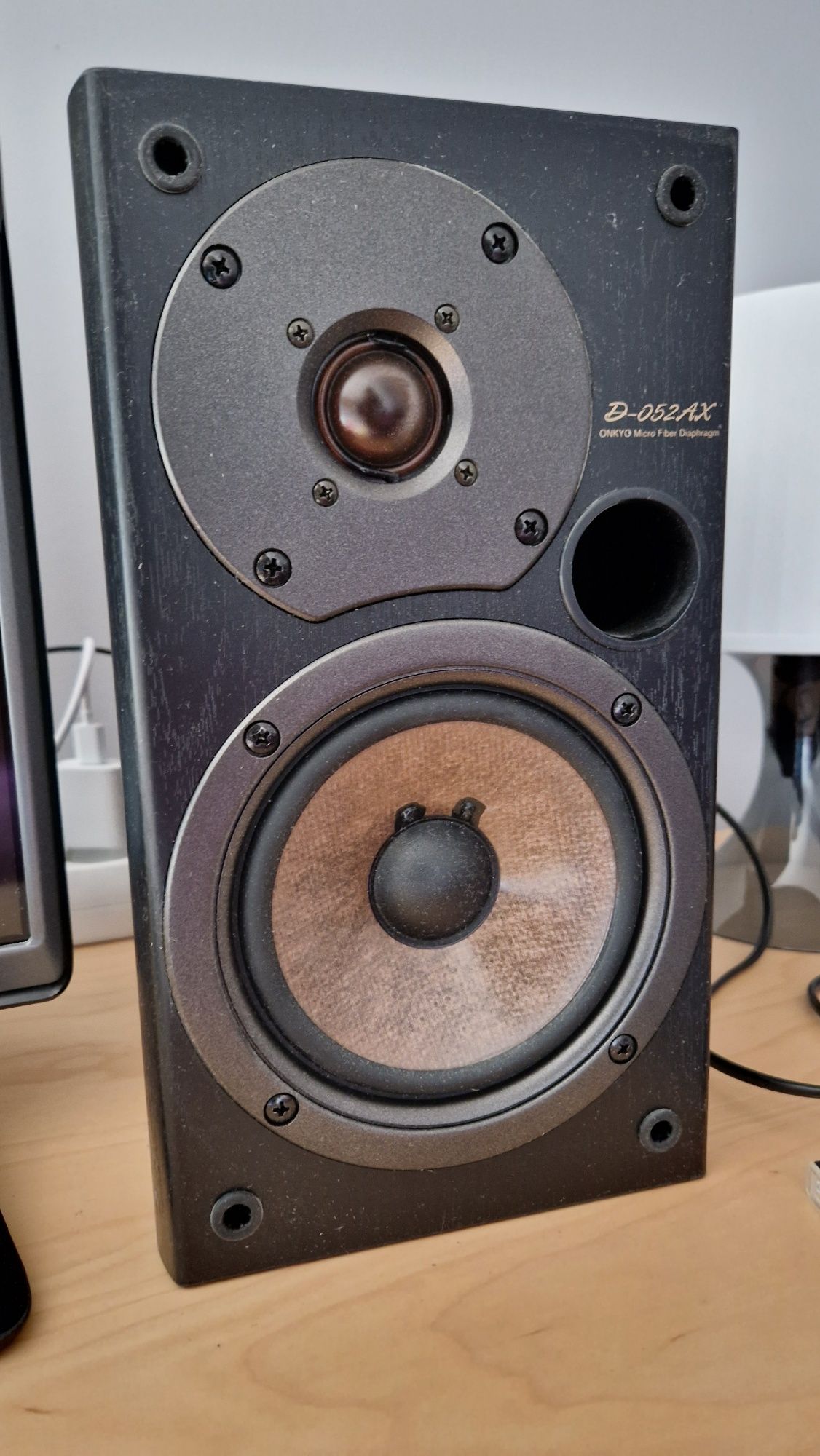 Monitory ONKYO D-052AX
