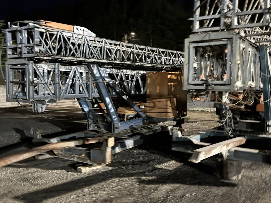 Gruas auto montantes tecno