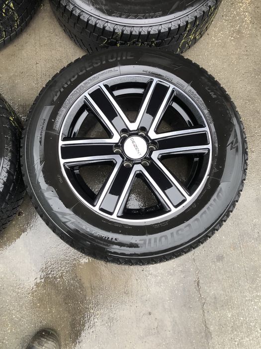 Nissan Navara Pathfinder Felgi opony 235/65 R17 8Jx17 6x114.3 ET30
