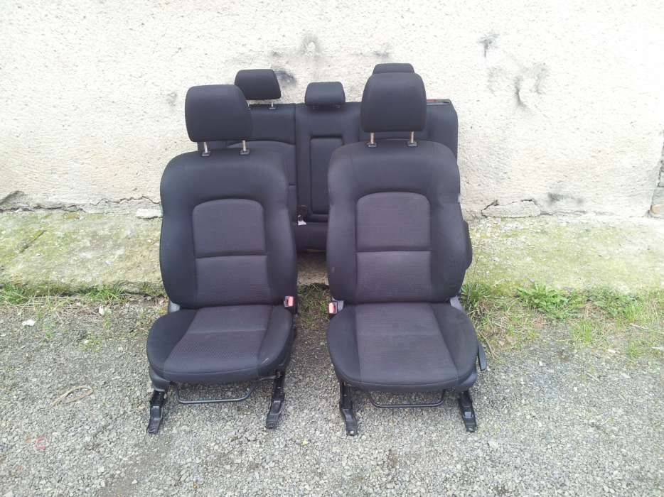 сиденье на мазду 3