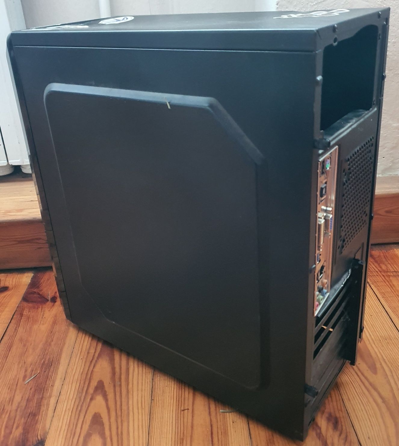 Komputer stacjonarny i5 3570k  ASUS P8H67-M PRO    16 GB RAM