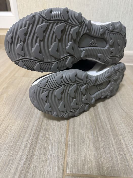 Ботінки Adidas чоботи , сапоги