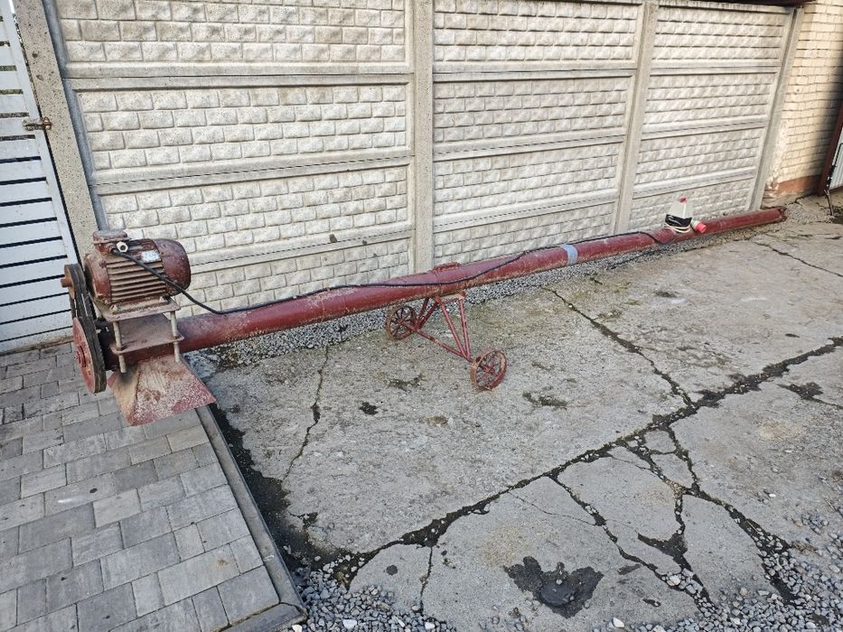 Podajnik zbożowy żmijka zbożowa