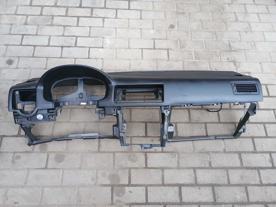 Kokpit konsola deska pikowana VW Bora Lift / Golf 4 IV