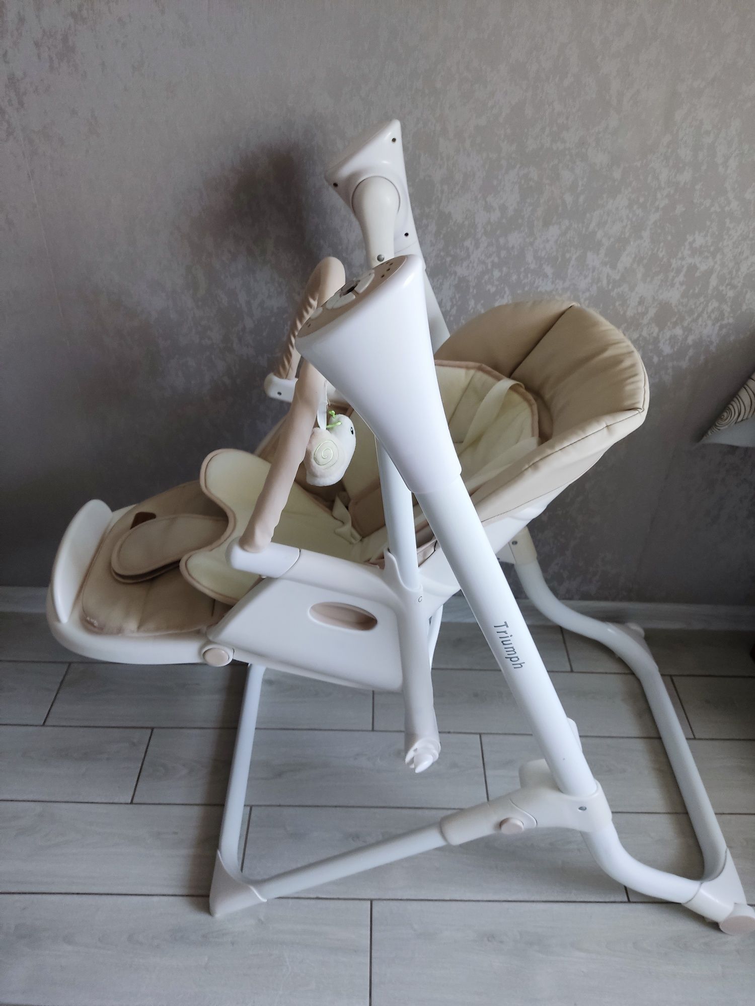 Столик для годування 3 в 1 Carrello Triymph