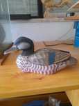 Pato oriental em madeira