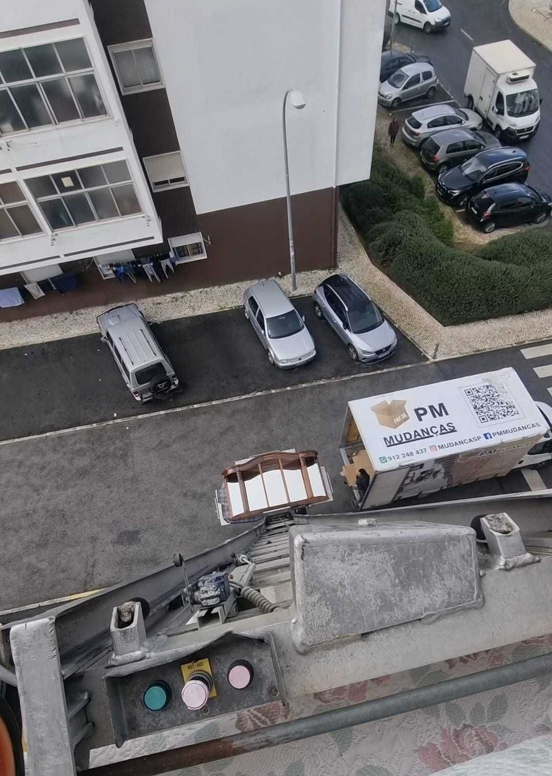 Mudanças/Transportes/Montagens/Entregas