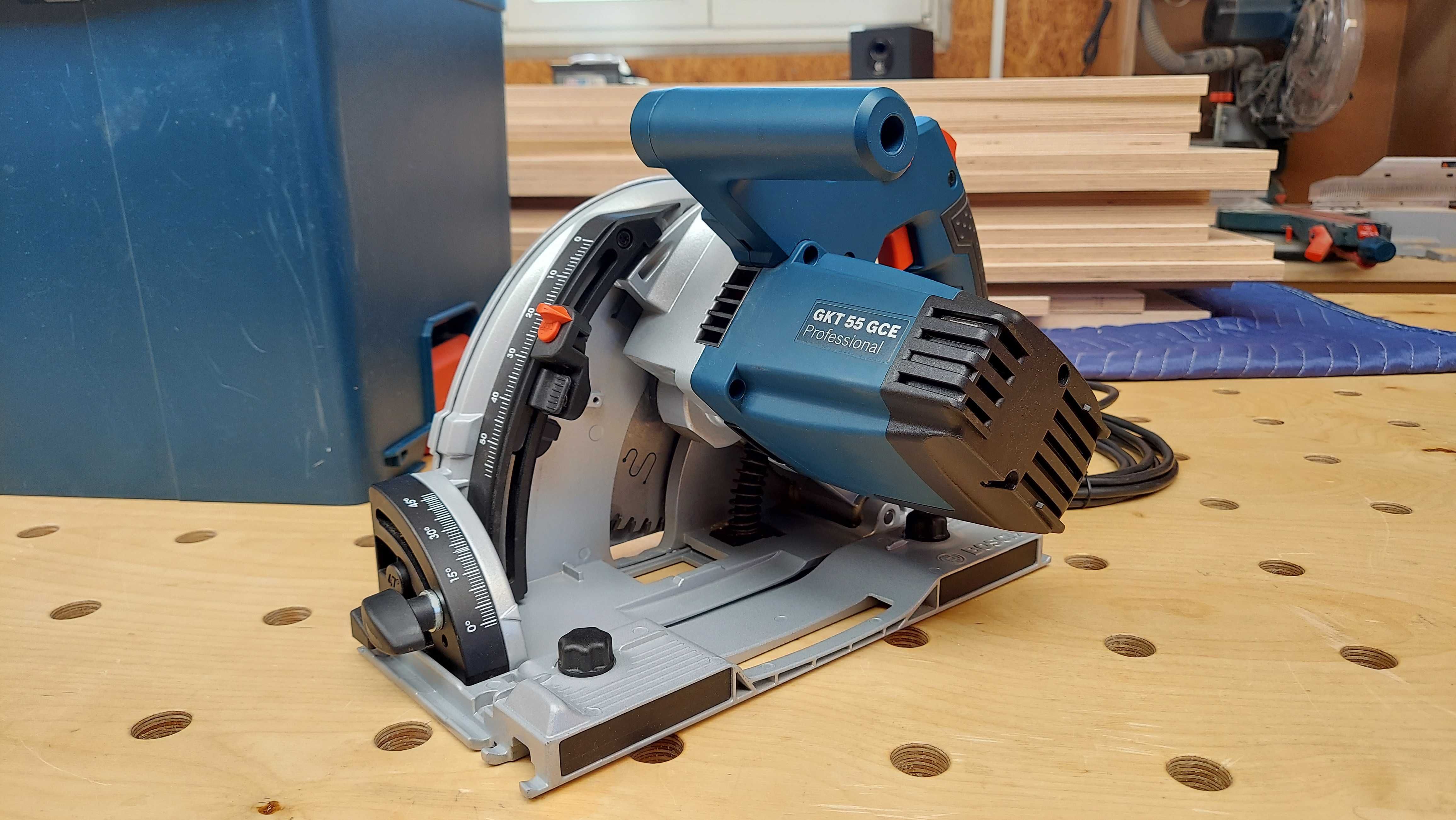 Serra GKT 55 GCE Bosch Professional + grampos Bosch FSN KZW