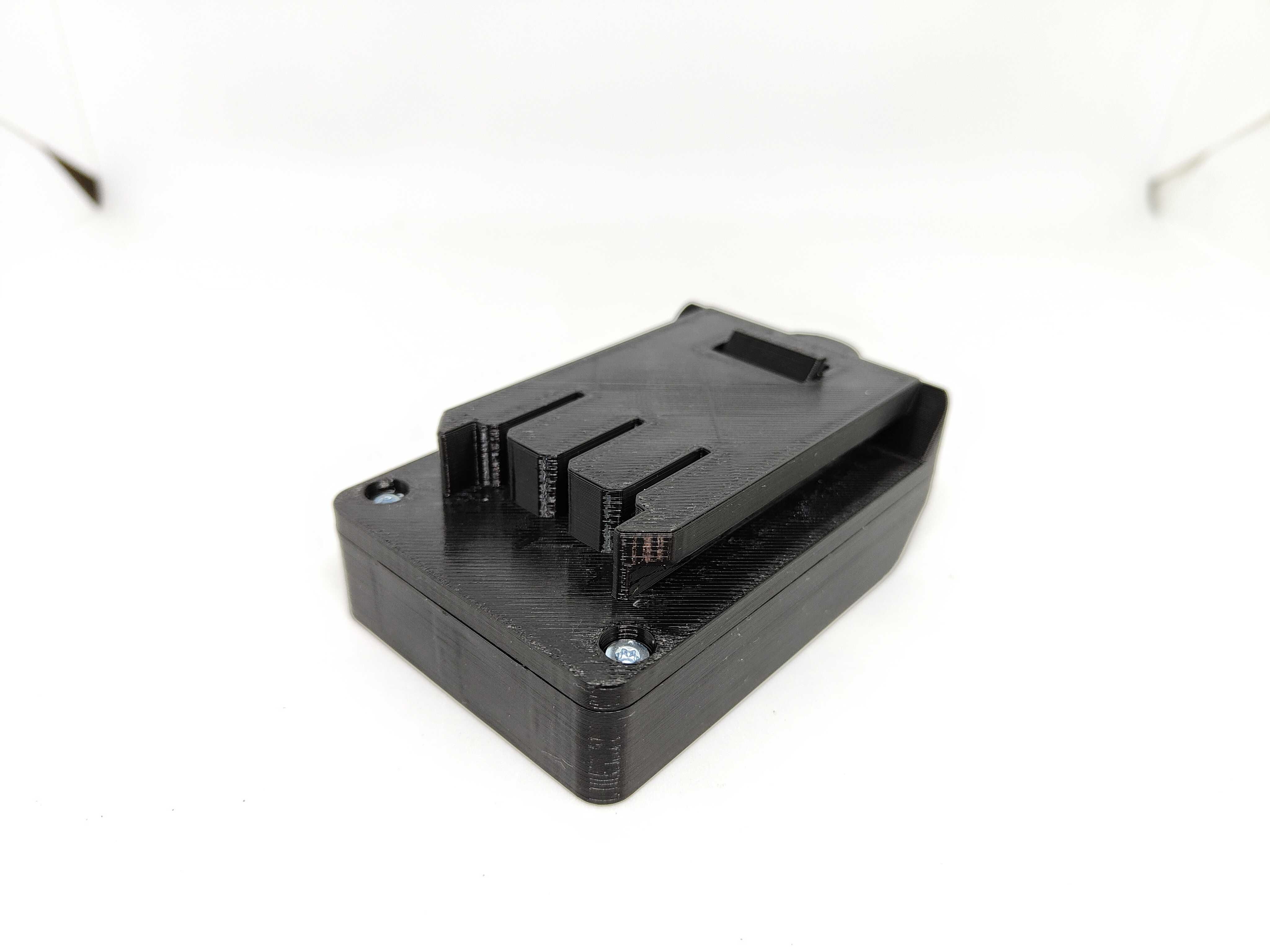 Adapter baterii DeWalt XR 18v do elektronarzędzi Graphite Energy+