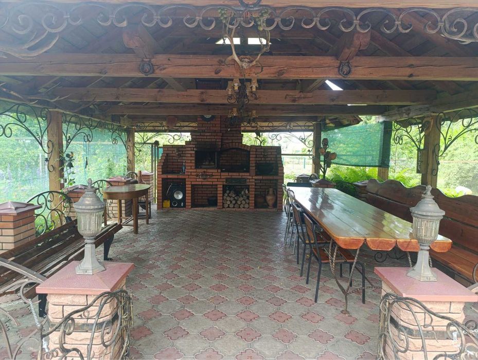 Продам дом в г.Остер в 3 минутах от реки Десна