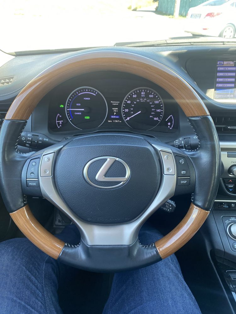 Lexus ES. 300 H  Гібрид 2013 р