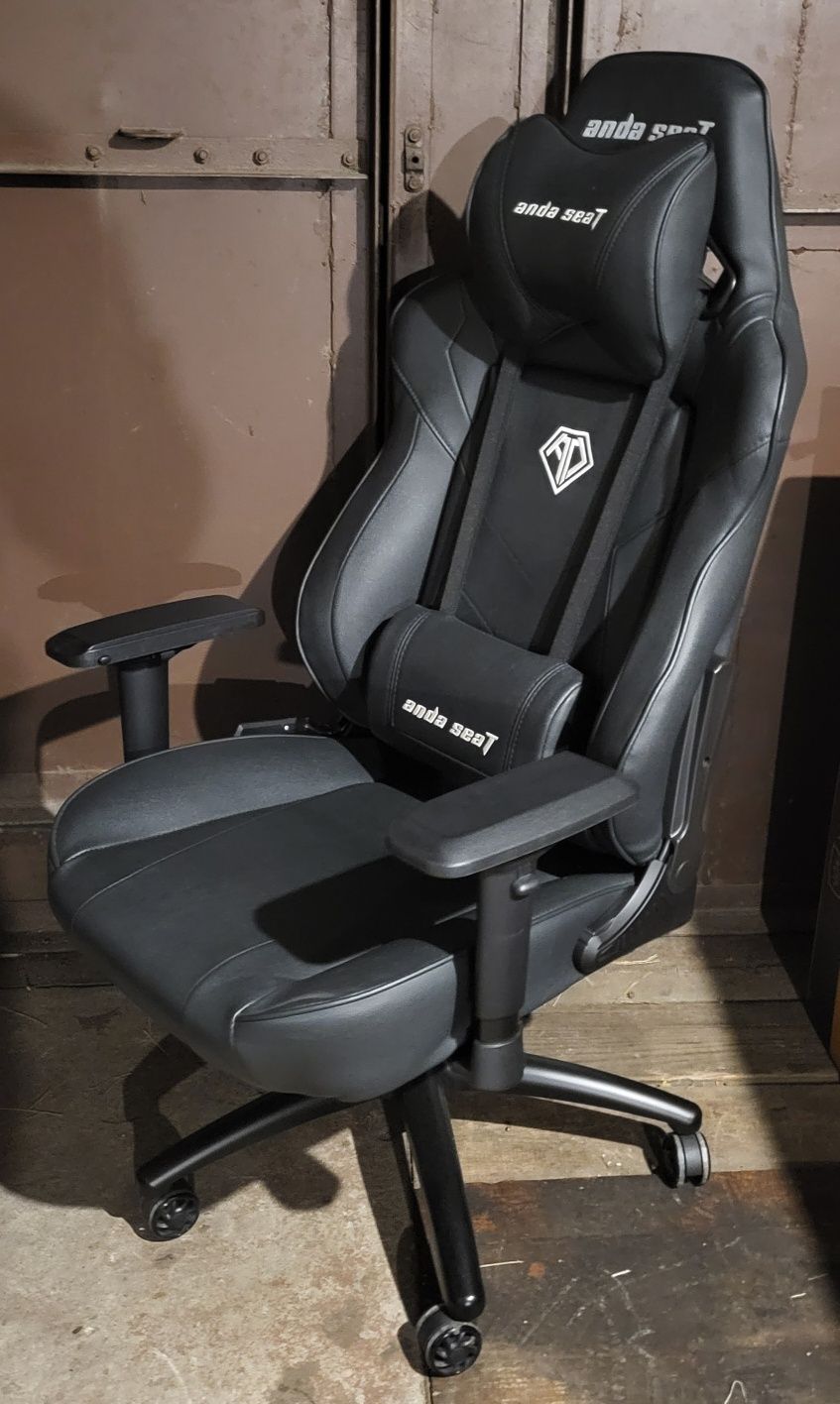 Ігрове крісло Anda Seat серія Dark Demon - в ідеальному стані