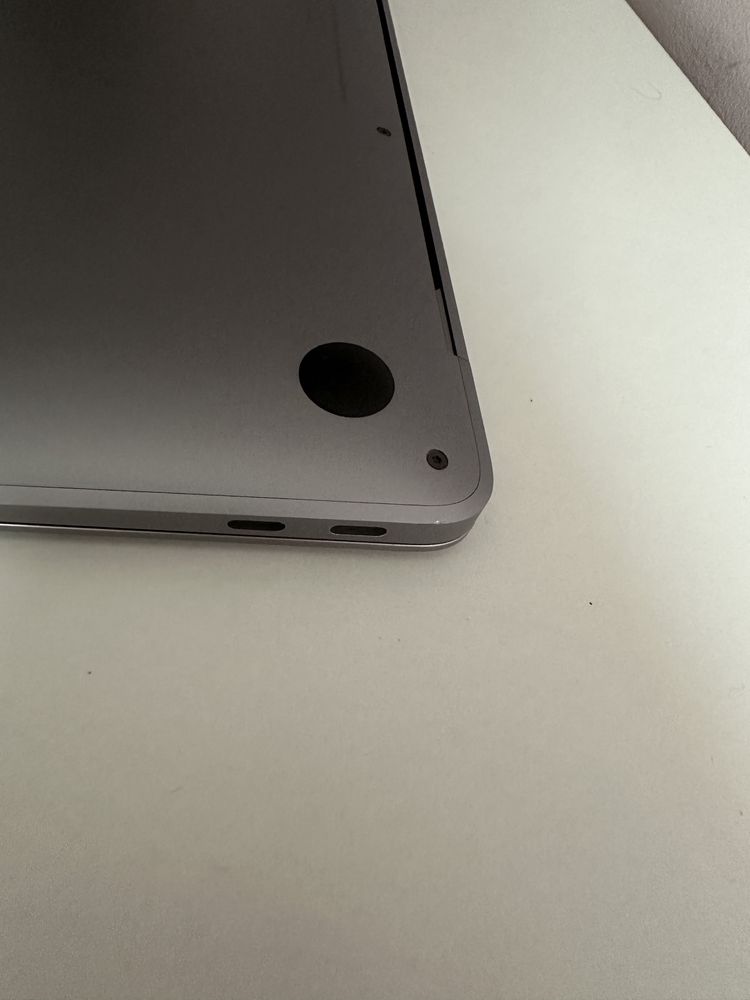 Macbook Air M1 8/256 GB Space Grey
