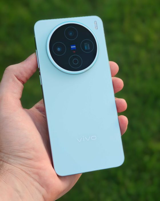 Vivo x200s 12/256 как новый
