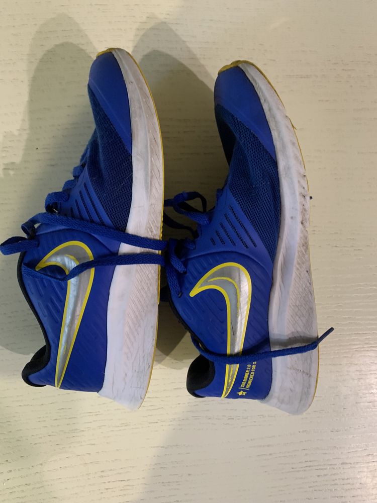 Nike star runner