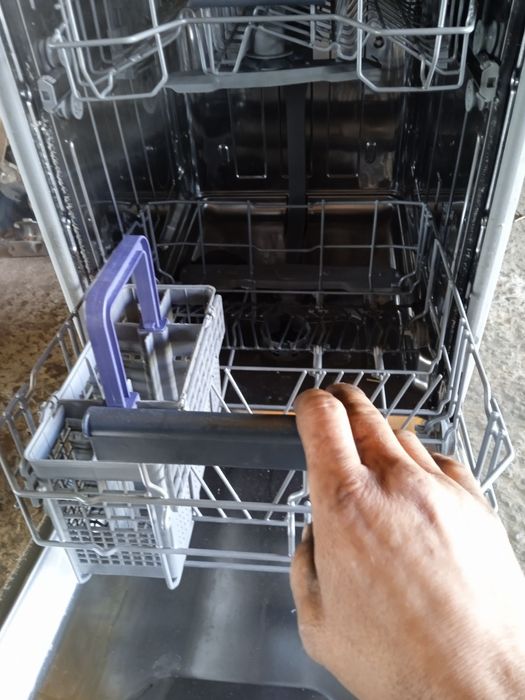 Посудомийна  машинка BEKO DFS 26024 W