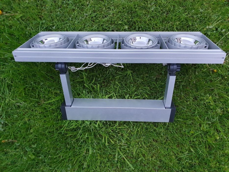 Oprawa sufitowa ścienna 4x 50W LED + dodatkowe swiatlo w górę Solidna