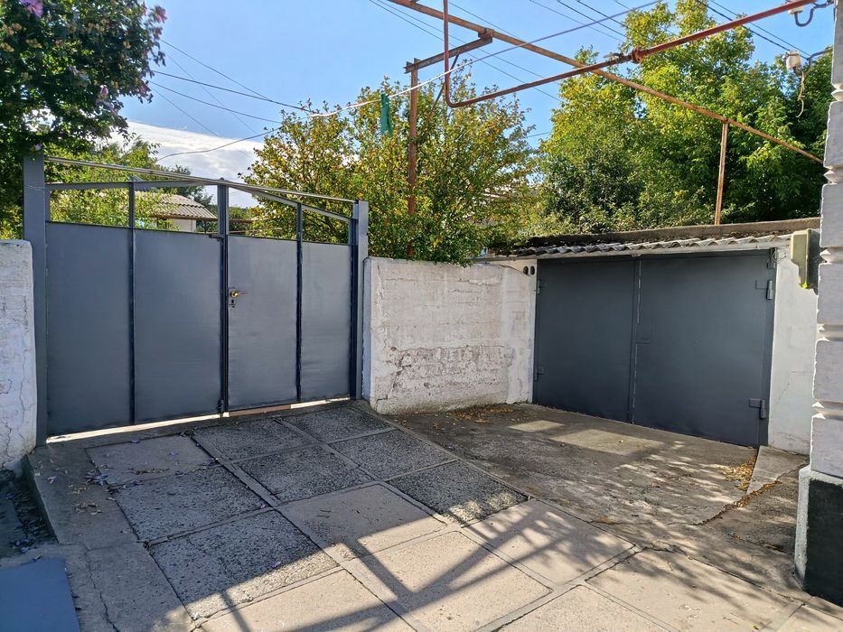 Продам гарний будинок в Діївкі 2