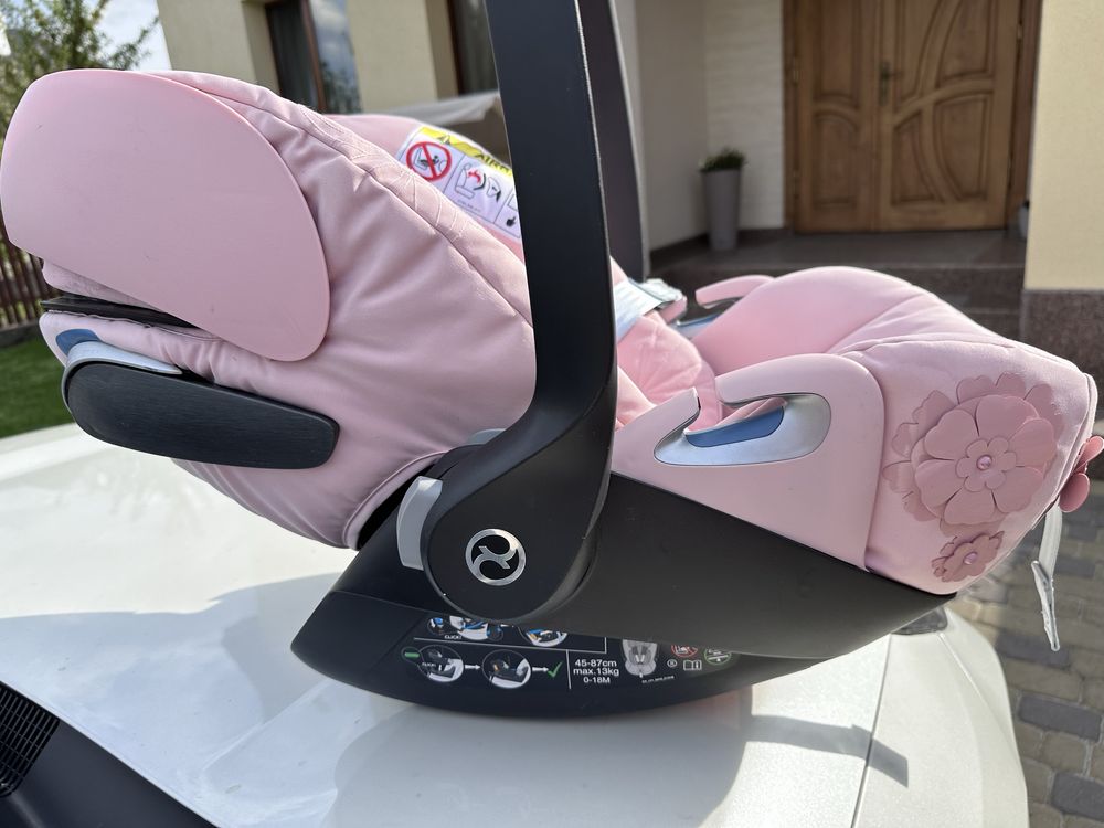 Автокрісло Cybex Cloud SIMPLY FLOWERS PINK