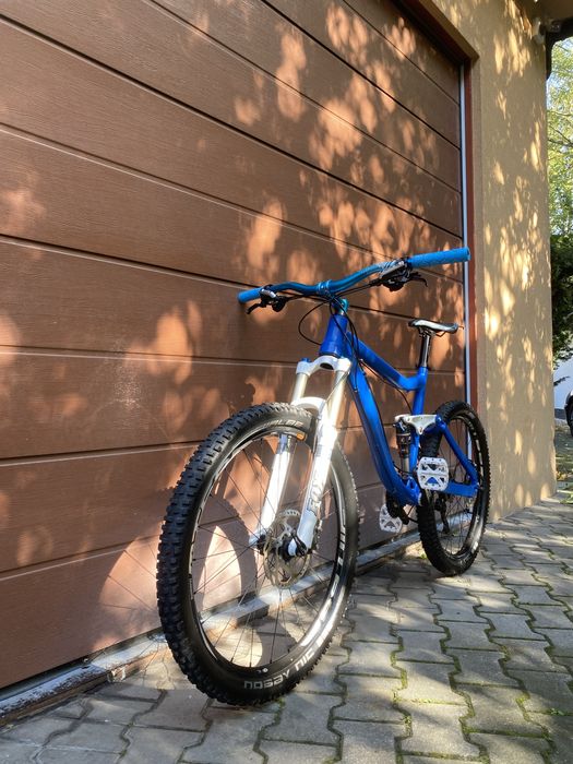 Rower Enduro rama Agang doinwestowany po oełnym serwisie