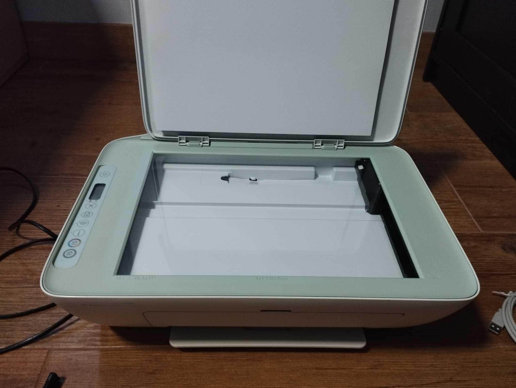 Impressora HP DeskJet 2722 com alguma tinta